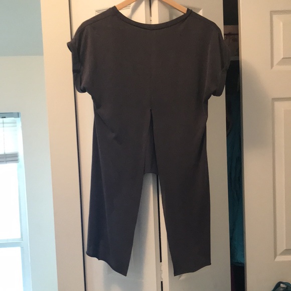 Open back t shirt - Picture 2 of 2